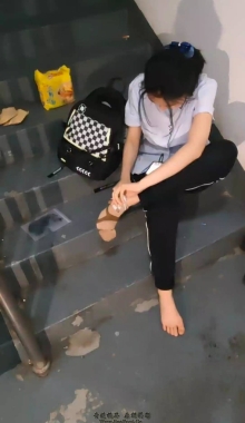 ��������Ʒ������ְ��Ů�����������εĳ���Ѿ