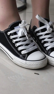 ����ѡ�˿���䷫��Ь�����žͳ���