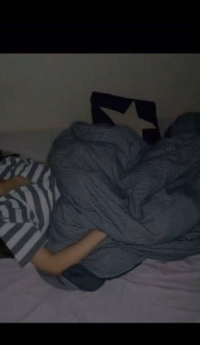 Ǳ���ھӽ�㷿�䣬�����۽�