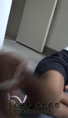 ����-��˿������Ů��ץס�����˿����