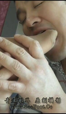 ������feet������ĸ��ϱ����Ħ����������������һ�º���