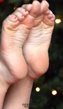 ��Ůչʾ����