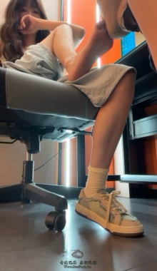 ��������Ʒ���羺���������������Ů�İ����۽�Ѿ