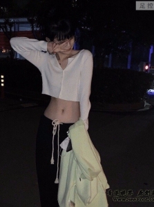 ��AF��ˮӡ��������Ȱ���е�00���۾������ ����Ť����ʵ [MP4/490 M]