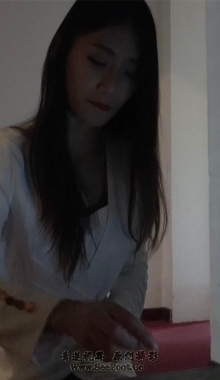 �������Ӿ���͵Ϯţ�п���Ů�������������4K