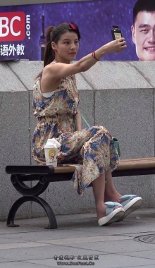 ��������Ƶ��������Ů��ͷ������Ь