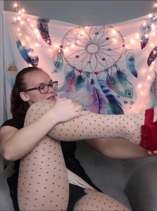 ��VIP���������ߵ�˿��������Դ�����Ь[MP4/1080P]