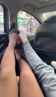 �������ھ����·�ߴ�ڨ��λ����С���