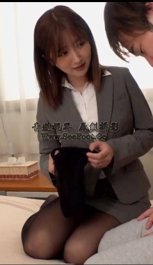 ���������顿����˿�౻�°������ļ�ĸץס���ֳ�