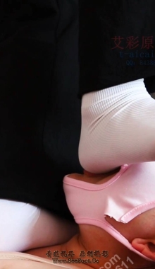 ������ŮM��ǿ�����𴩺ü���ĳ���˿��