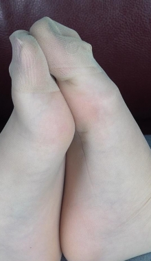 ���Ϲ����ա���ŮС�������˿�ŶԽ�Ť������ţ��ԸеĽŵף�4K