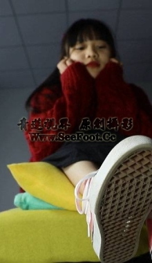 ��ת�ء� �ɰ���Ů�ѵ�Ь��չʾԭζţ�̰���۵�����