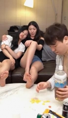 ����Ʒ��ͬʱ����Ʒ����λŮͬ������ �������ܴ̼�