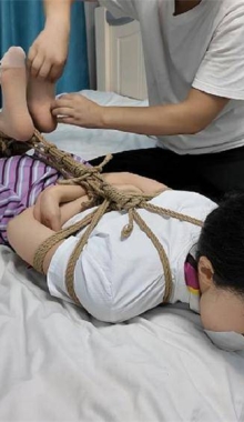 �ع���ٻ�ٰ�ս�͵͵Ǳ�뷿�䱻�ܽ�������TK