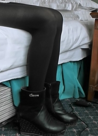 ��������Ʒ.VIP��ѡ��ۻ۵ĺ�ɫ��˿��ͺ�Ƥѥ[MP4/2.9G]