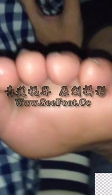 ����ʵ���桿����������ѧ����˯ һ˫�۽ű���