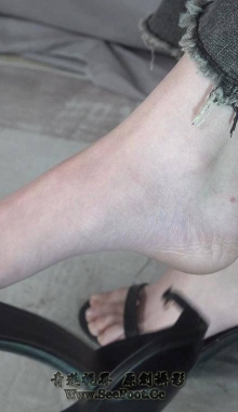 ���Ϲ����ա���Ůѩ��߸������ջ��Ըеĸ߸�Ь�ڽ�������������ʶ��ף��ԸУ�4K