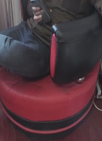 ��VIP�������Ʒ���Ů����ʶ��ѥչʾ˿��[MP4/1.25G]