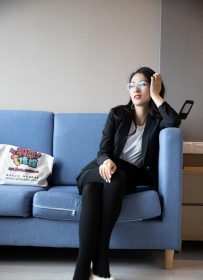 �����ѷ�������ɫְҵװ����������������˿�����������֣�[MP4/6.76G]