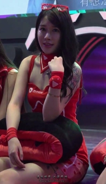 ��������Ƶ��һȺģ�ص�������Ь����