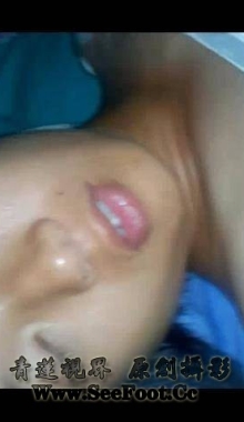 ����ʵ��¼���ո�һλб������Ů����˯���㣡