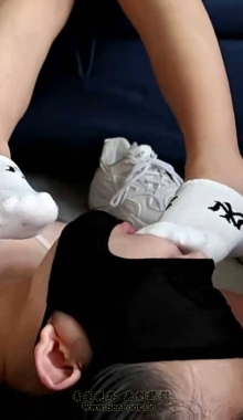 ��ɺ���塿����һλ����ֵС���