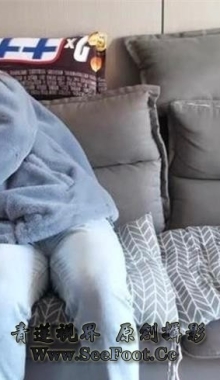 ���ϼ�����λ�ڼҽ����˯��͵͵��Ь�����Ѿ