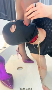 ��ŵŵ������λŮ��Ľ������Ҹ���˫�ӽǣ�