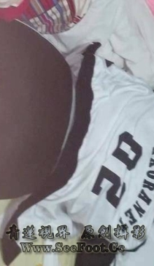 ����ʵ��¼��18��Ůͬѧ�������ͻ�˯�� һ˫���㱻�ԣ�